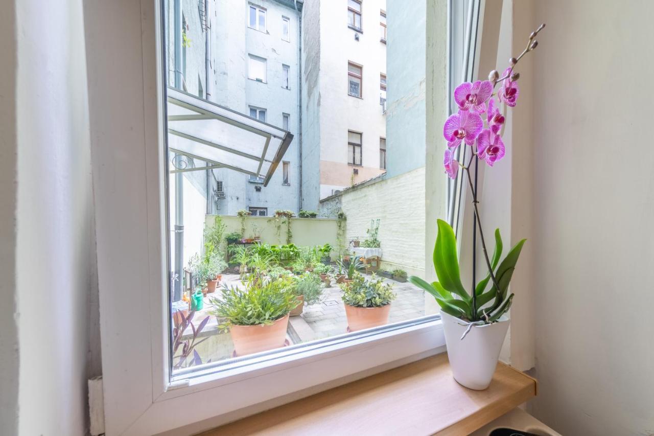 Margit Apartment บูดาเปสต์ ภายนอก รูปภาพ