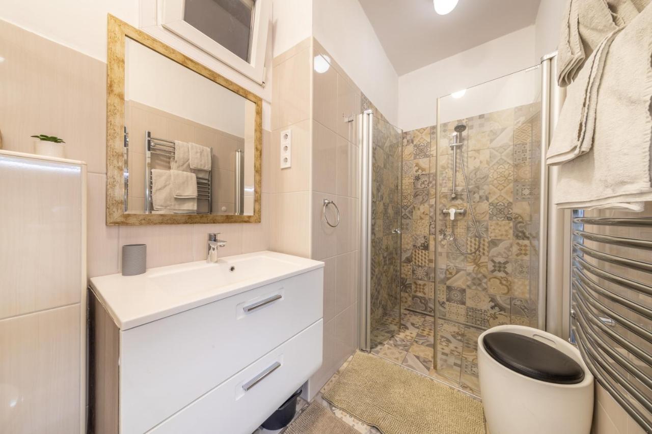 Margit Apartment บูดาเปสต์ ภายนอก รูปภาพ